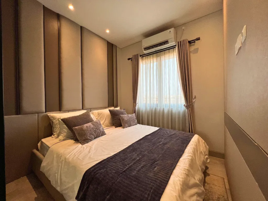 Latinos Business District 9