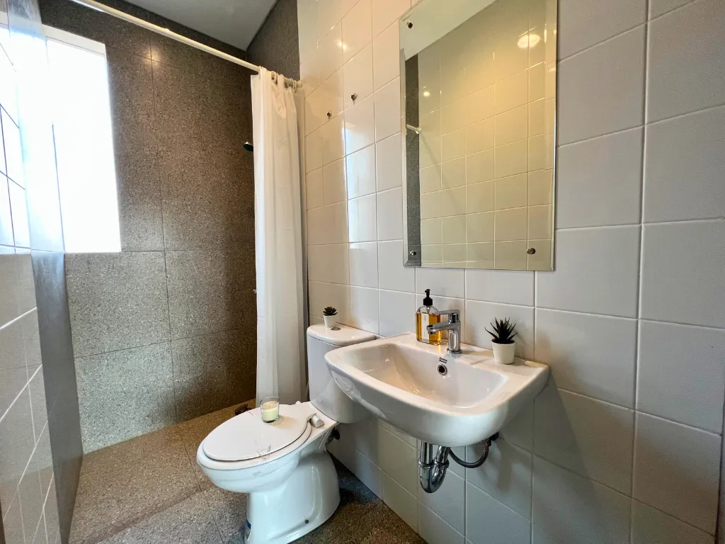 Latinos Business District 10