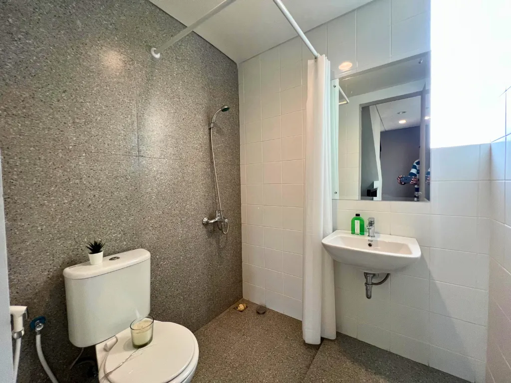 Latinos Business District 11