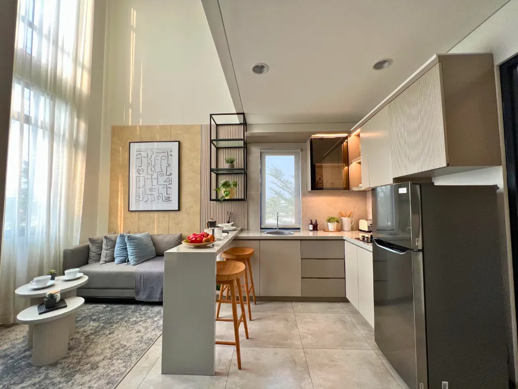 Latinos Business District 5